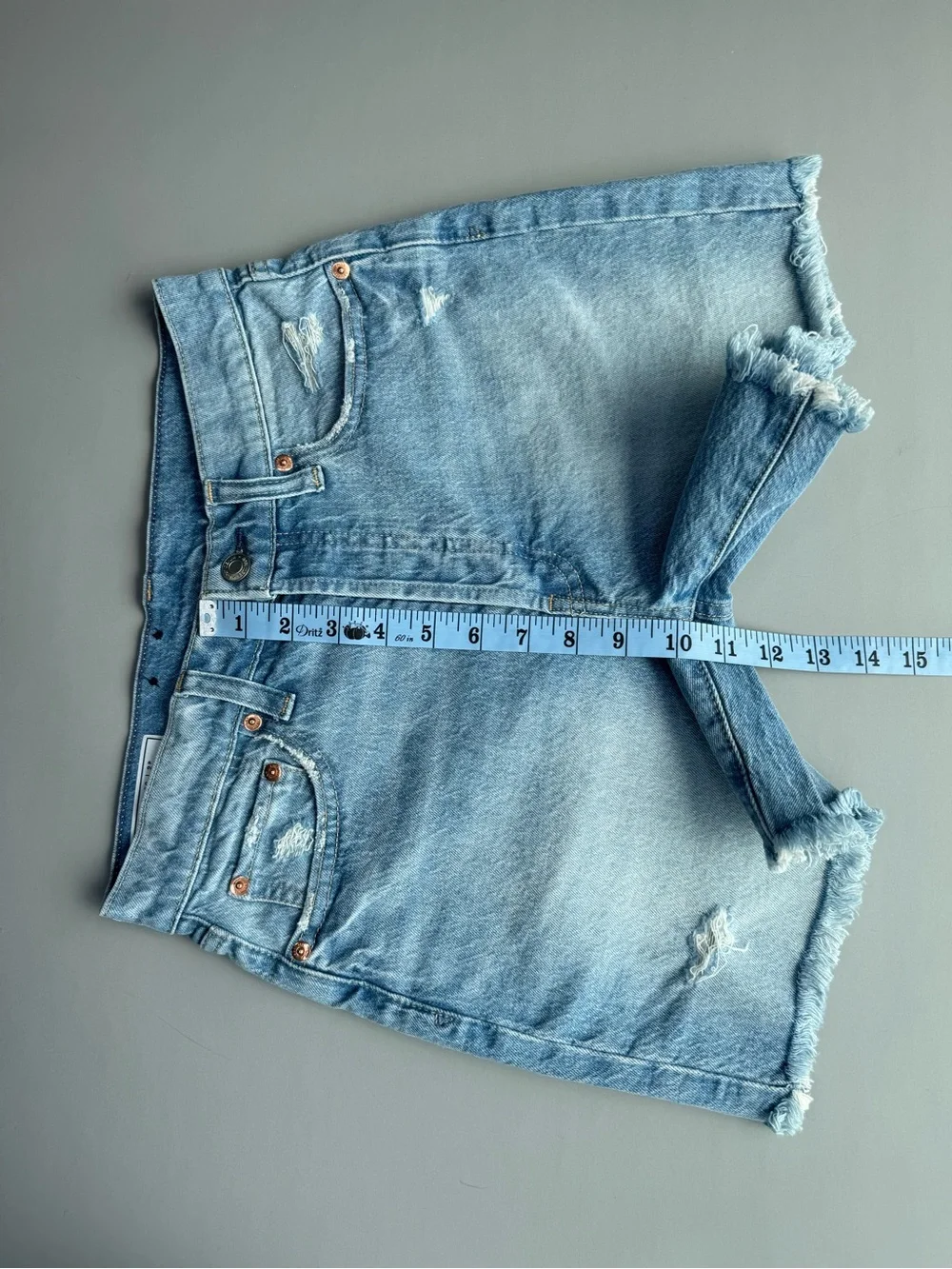 GAP Cheeky Midi Denim Shorts W26 Petite Light Indigo High Rise Cutoff